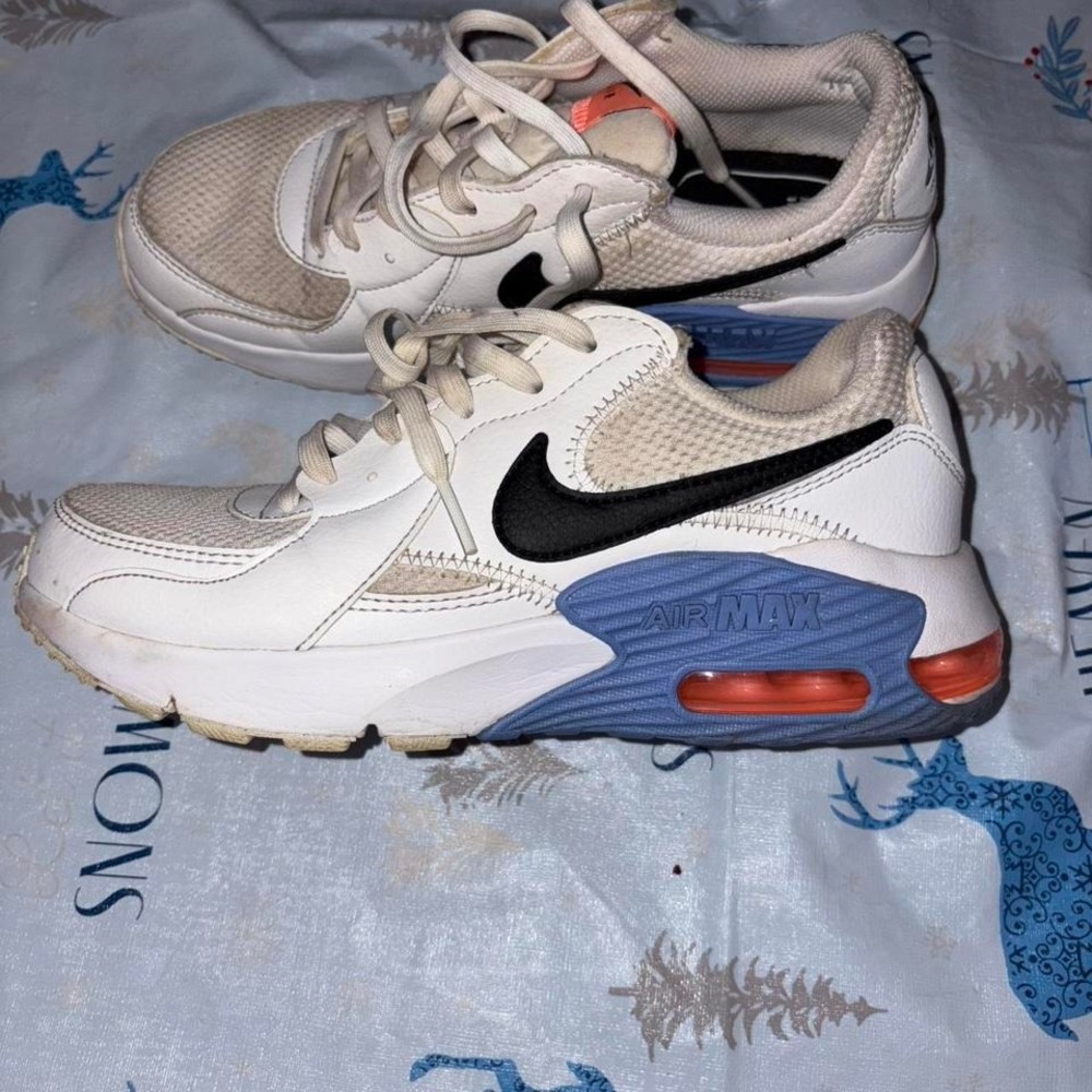 Nike Air Max 90 white and blue trainers